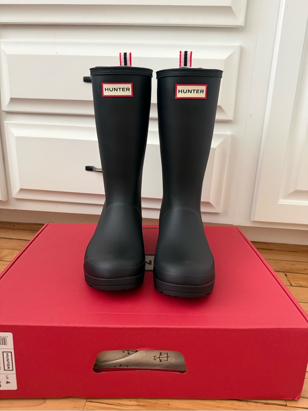 New In Box Hunter Tall Boots Black Womens Size 6 Rain Boots Waterproof Rubber